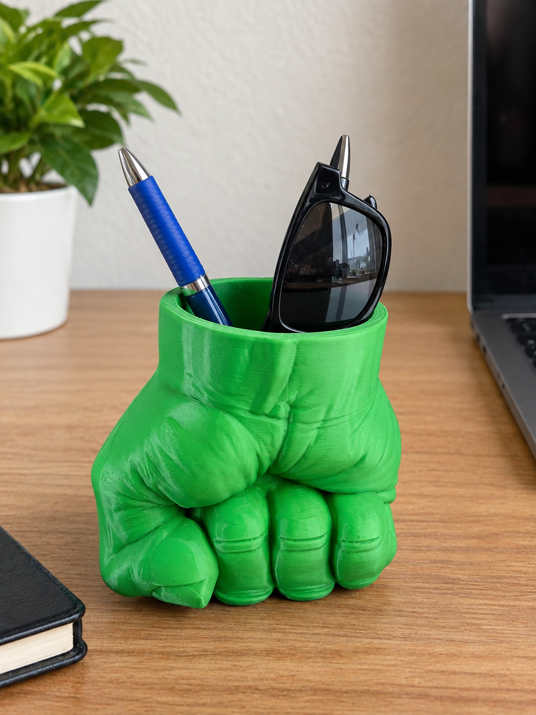 Portalápices Puño Hulk Impreso en 3D – Organizador de Escritorio Marvel Verde